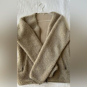 Uniqlo Sherpa jacket in Men size S